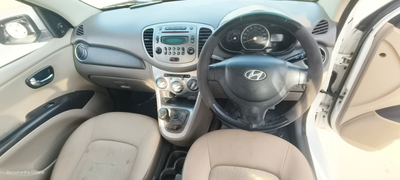 Hyundai i10 SPORTZ 1 1 2014