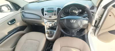 Hyundai i10 SPORTZ 1 1 2014
