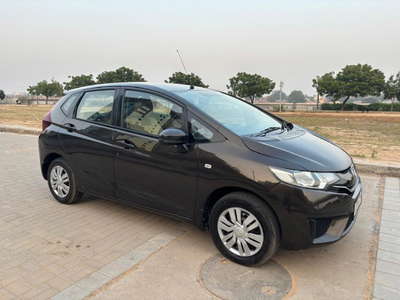 Honda Jazz [2015-2018] S AT Pe...