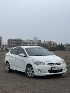 Hyundai Verna [2011-2015] Flui...