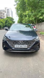 Hyundai Verna SX 1.5 CRDi AT 2...