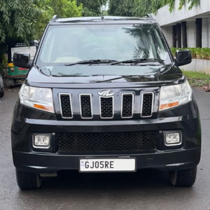 Mahindra TUV300 [2015-2019] T8...