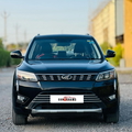 Mahindra XUV300 1.2 W8 (O)