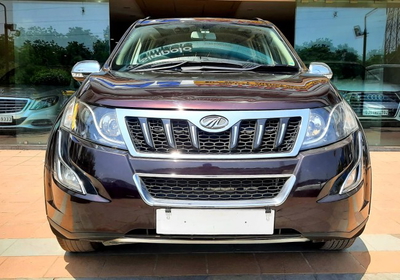 Mahindra XUV500 [2015-2018] W6...