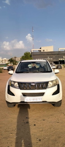 Mahindra XUV500 [2015-2018] W6...