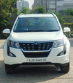 Mahindra XUV500 W11