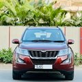 Mahindra XUV500 W7