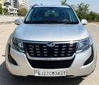 Mahindra XUV500 W7