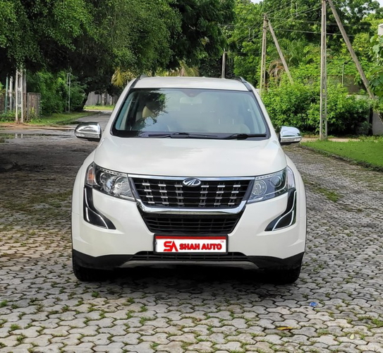 Mahindra XUV500 W7 2020