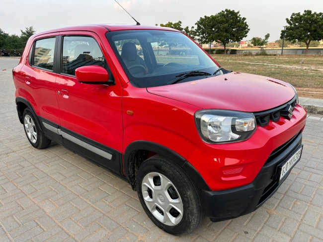 Maruti Suzuki S-Presso Vxi Plu...