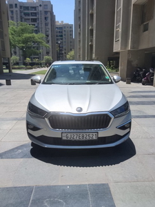 Skoda SLAVIA Style 1.0 TSI MT...