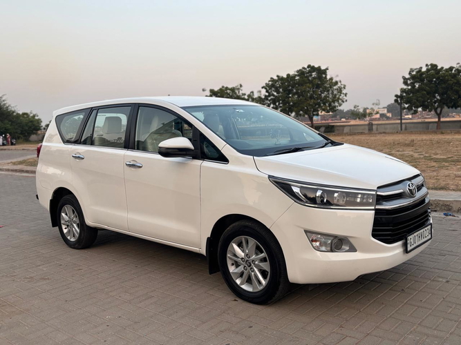 Toyota Innova Crysta [2016-202...